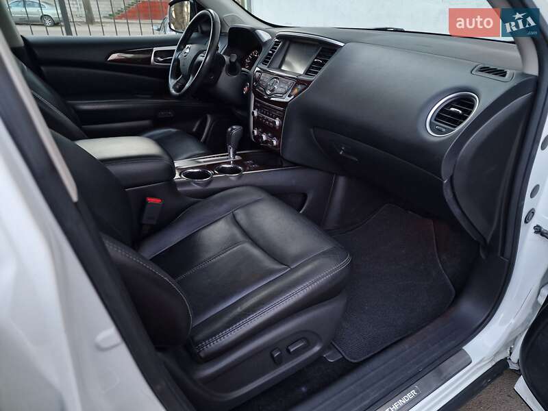 Позашляховик / Кросовер Nissan Pathfinder 2013 в Одесі