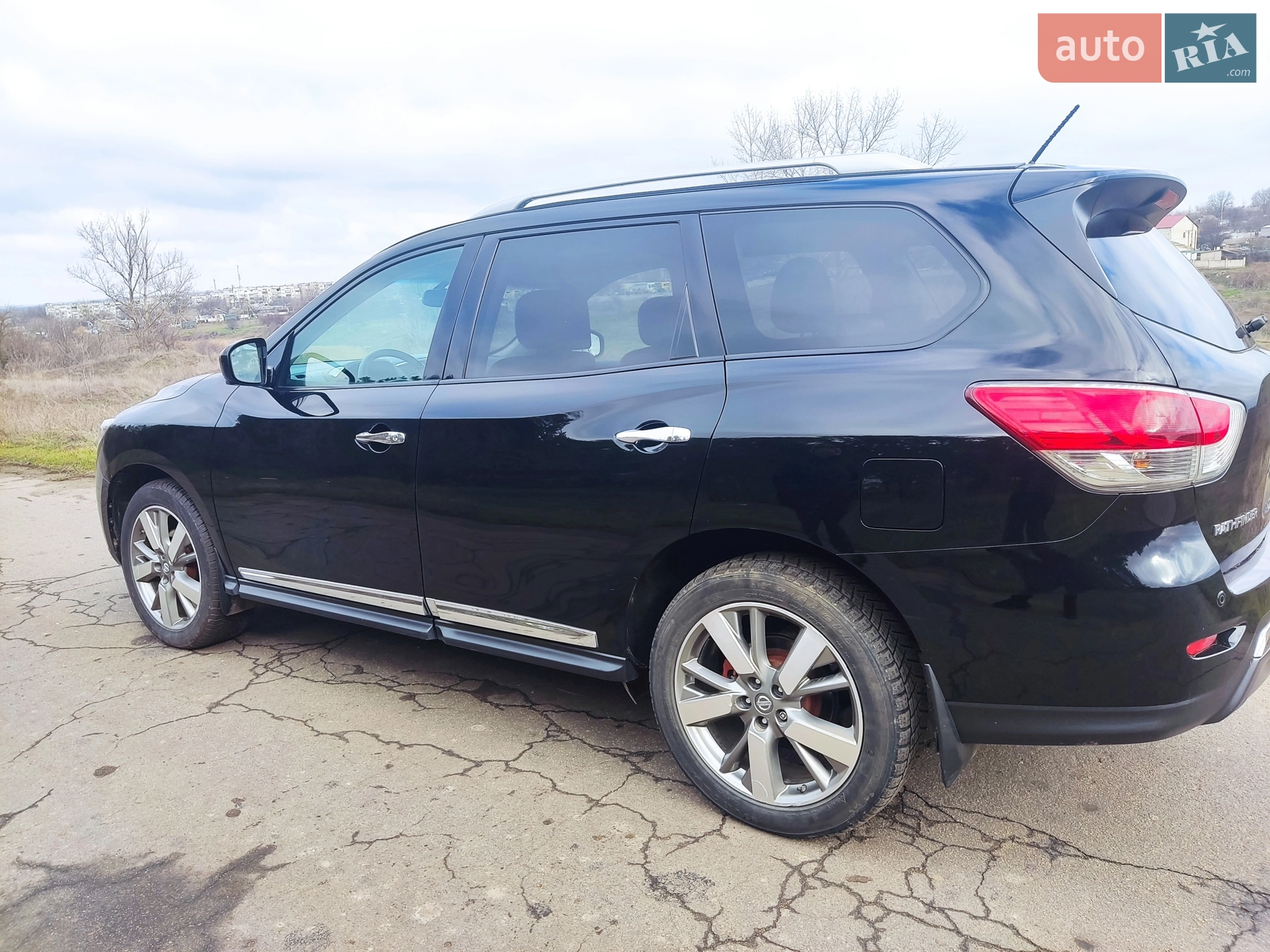 2013 Nissan Pathfinder - фото 1