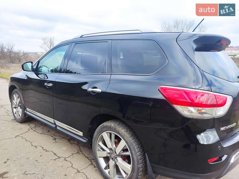Позашляховик / Кросовер Nissan Pathfinder 2013 в Миколаєві