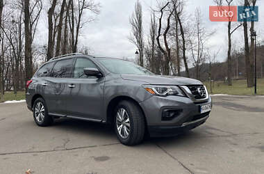 Внедорожник / Кроссовер Nissan Pathfinder 2019 в Киеве