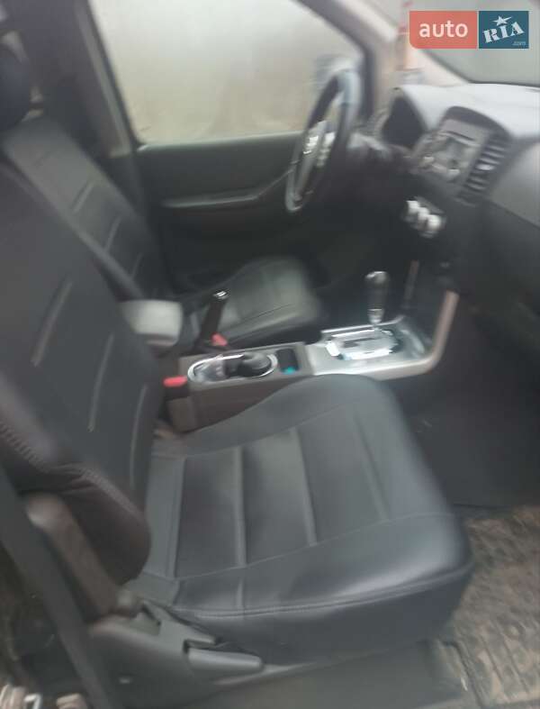 Внедорожник / Кроссовер Nissan Pathfinder 2012 в Великой Михайловке