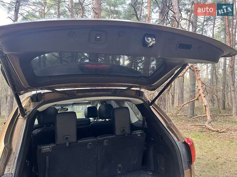 Позашляховик / Кросовер Nissan Pathfinder 2016 в Львові