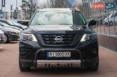 Внедорожник / Кроссовер Nissan Pathfinder 2017 в 