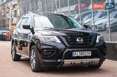 Внедорожник / Кроссовер Nissan Pathfinder 2017 в 
