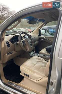 Внедорожник / Кроссовер Nissan Pathfinder 2007 в Львове