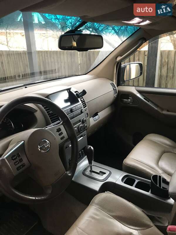 Позашляховик / Кросовер Nissan Pathfinder 2007 в Києві