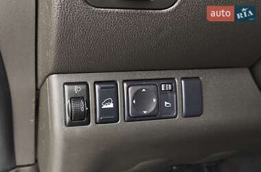 Позашляховик / Кросовер Nissan Pathfinder 2012 в 