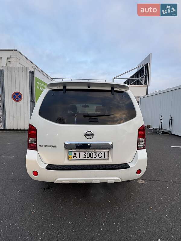 Внедорожник / Кроссовер Nissan Pathfinder 2010 в Борисполе