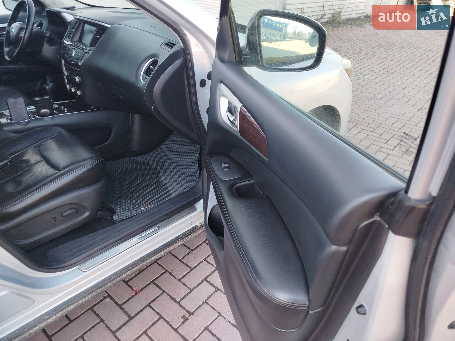 2012 Nissan Pathfinder - мініатюра 15