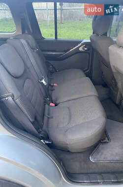 Внедорожник / Кроссовер Nissan Pathfinder 2005 в 