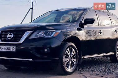 Позашляховик / Кросовер Nissan Pathfinder 2017 в 