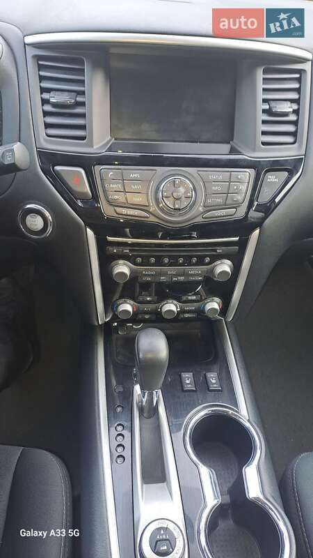 Внедорожник / Кроссовер Nissan Pathfinder 2016 в Киеве