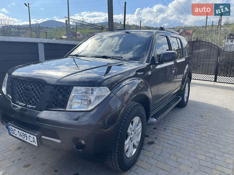 Позашляховик / Кросовер Nissan Pathfinder 2007 в 