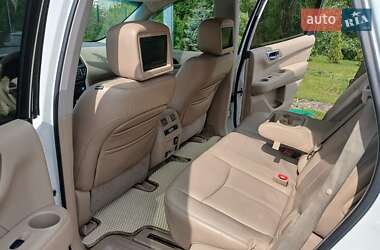 Внедорожник / Кроссовер Nissan Pathfinder 2012 в 