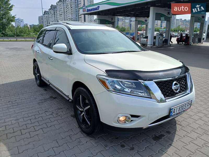 Nissan Pathfinder 2012