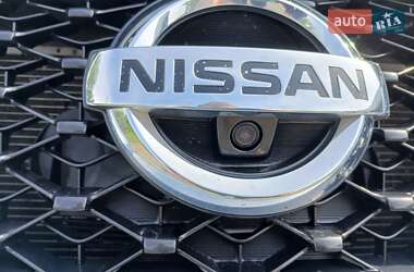 Внедорожник / Кроссовер Nissan Pathfinder 2012 в 