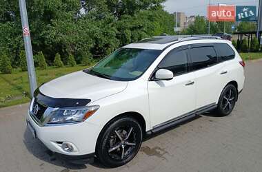 Внедорожник / Кроссовер Nissan Pathfinder 2012 в 