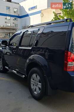 Позашляховик / Кросовер Nissan Pathfinder 2007 в 