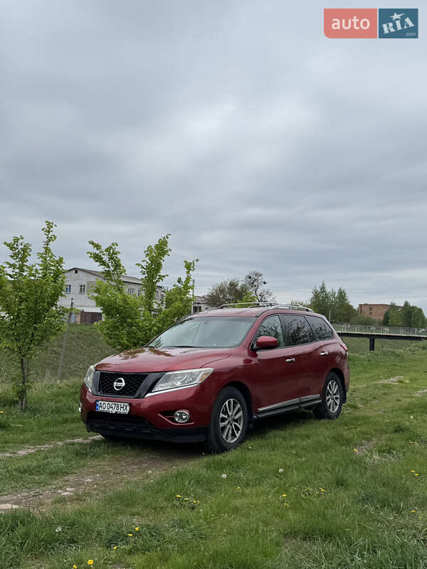 Позашляховик / Кросовер Nissan Pathfinder 2016 в 