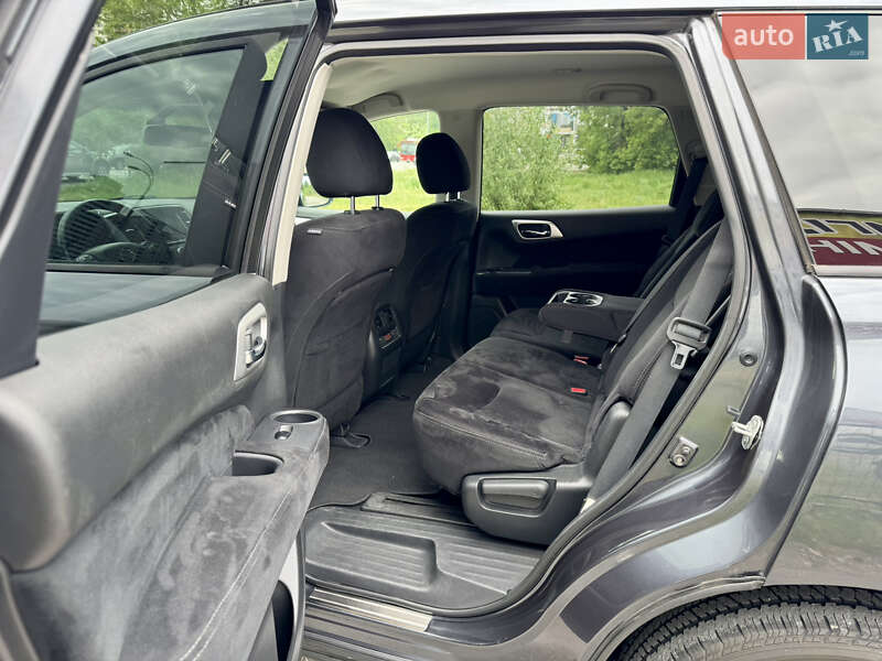 Позашляховик / Кросовер Nissan Pathfinder 2014 в Києві