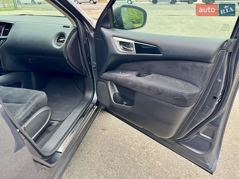 Позашляховик / Кросовер Nissan Pathfinder 2014 в Києві