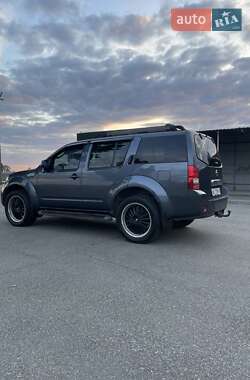 Позашляховик / Кросовер Nissan Pathfinder 2007 в 