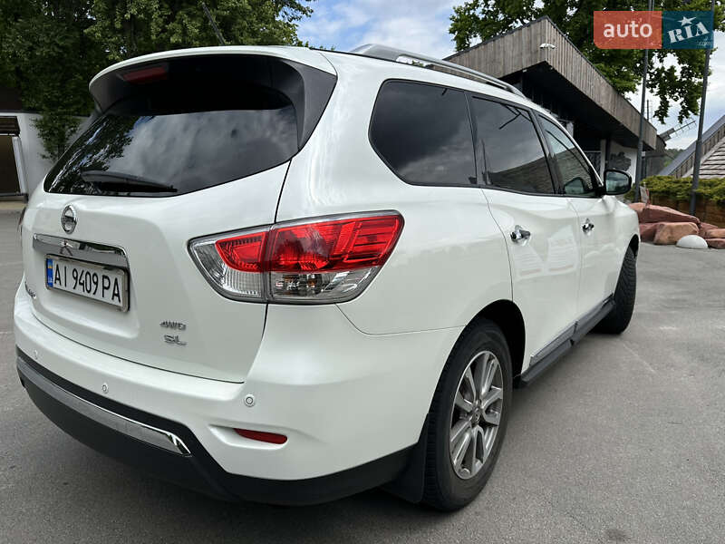 Позашляховик / Кросовер Nissan Pathfinder 2015 в Києві