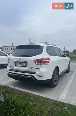 Позашляховик / Кросовер Nissan Pathfinder 2013 в 