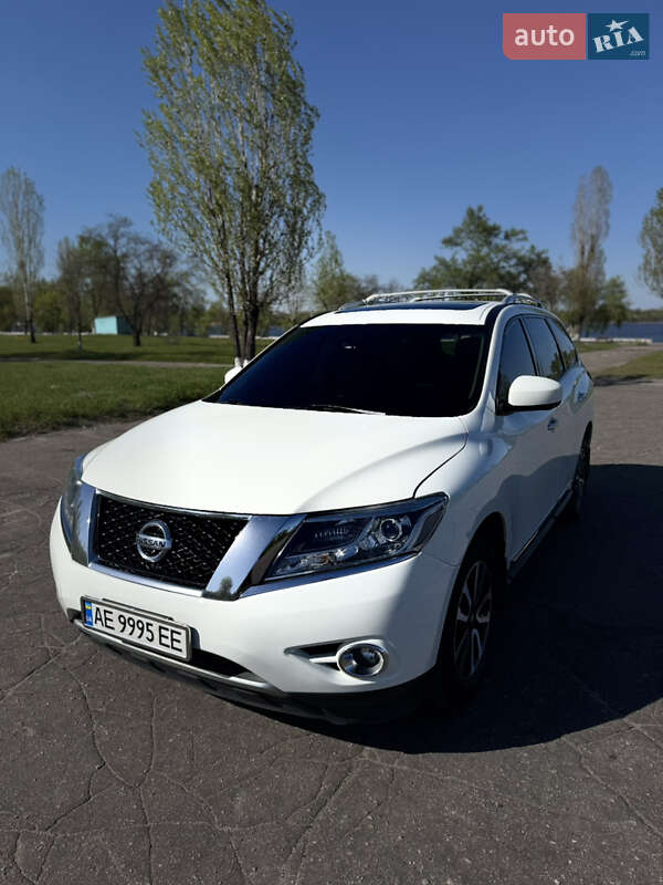 Позашляховик / Кросовер Nissan Pathfinder 2016 в Дніпрі