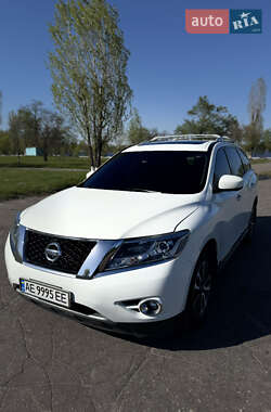 Внедорожник / Кроссовер Nissan Pathfinder 2016 в 