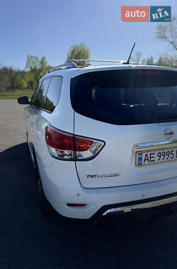 Внедорожник / Кроссовер Nissan Pathfinder 2016 в 