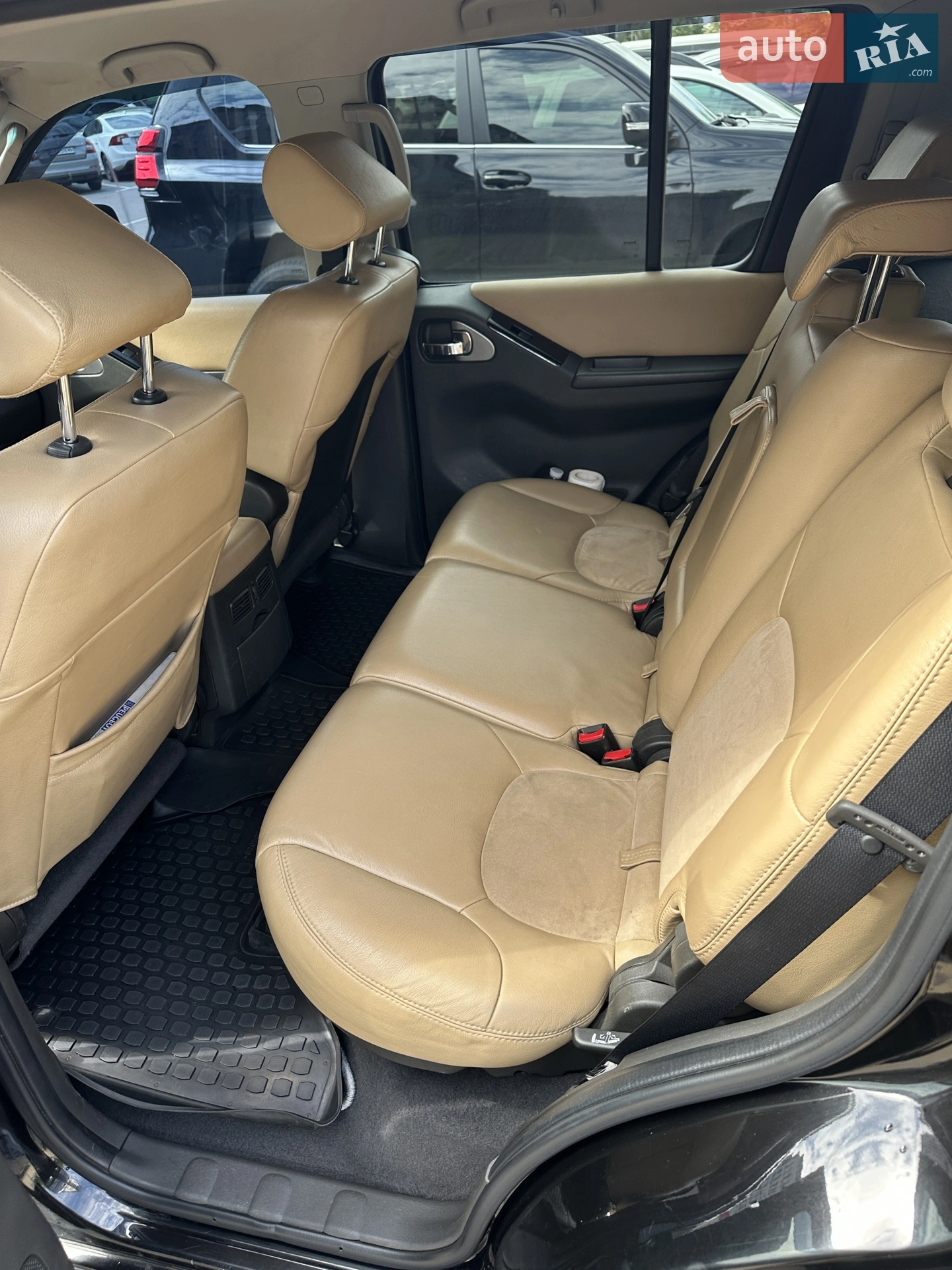 2011 Nissan Pathfinder - мініатюра 3