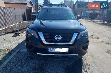 Позашляховик / Кросовер Nissan Pathfinder 2017 в Дніпрі