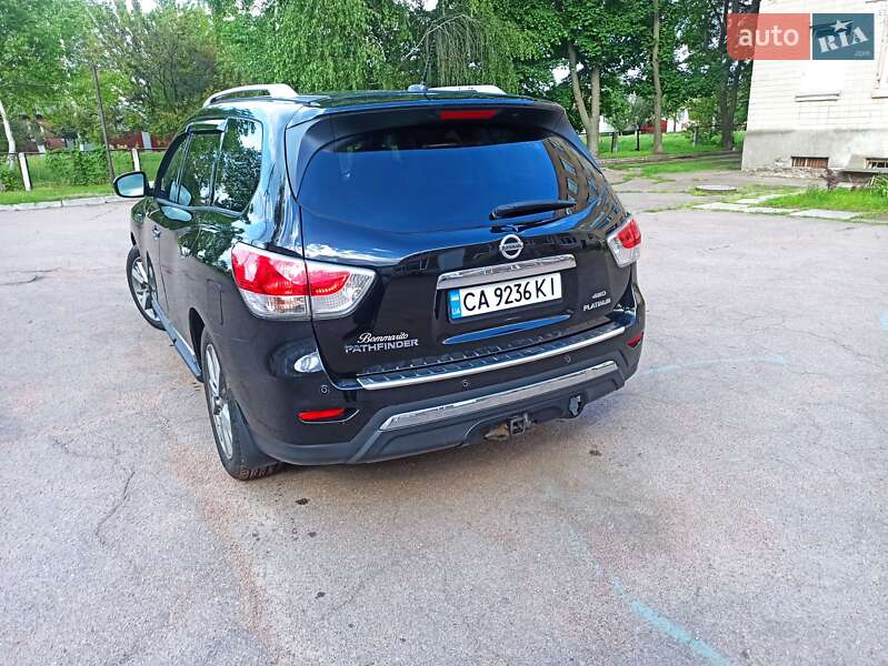 Внедорожник / Кроссовер Nissan Pathfinder 2014 в Черкассах фото 2 Внедорожник / Кроссовер Nissan Pathfinder 2014 в Черкассах