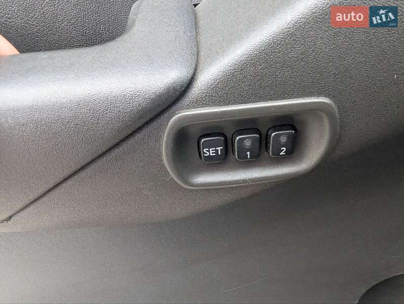 Позашляховик / Кросовер Nissan Pathfinder 2006 в Дніпрі