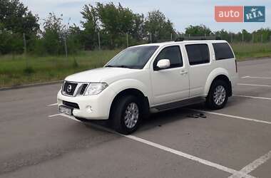 Позашляховик / Кросовер Nissan Pathfinder 2011 в 