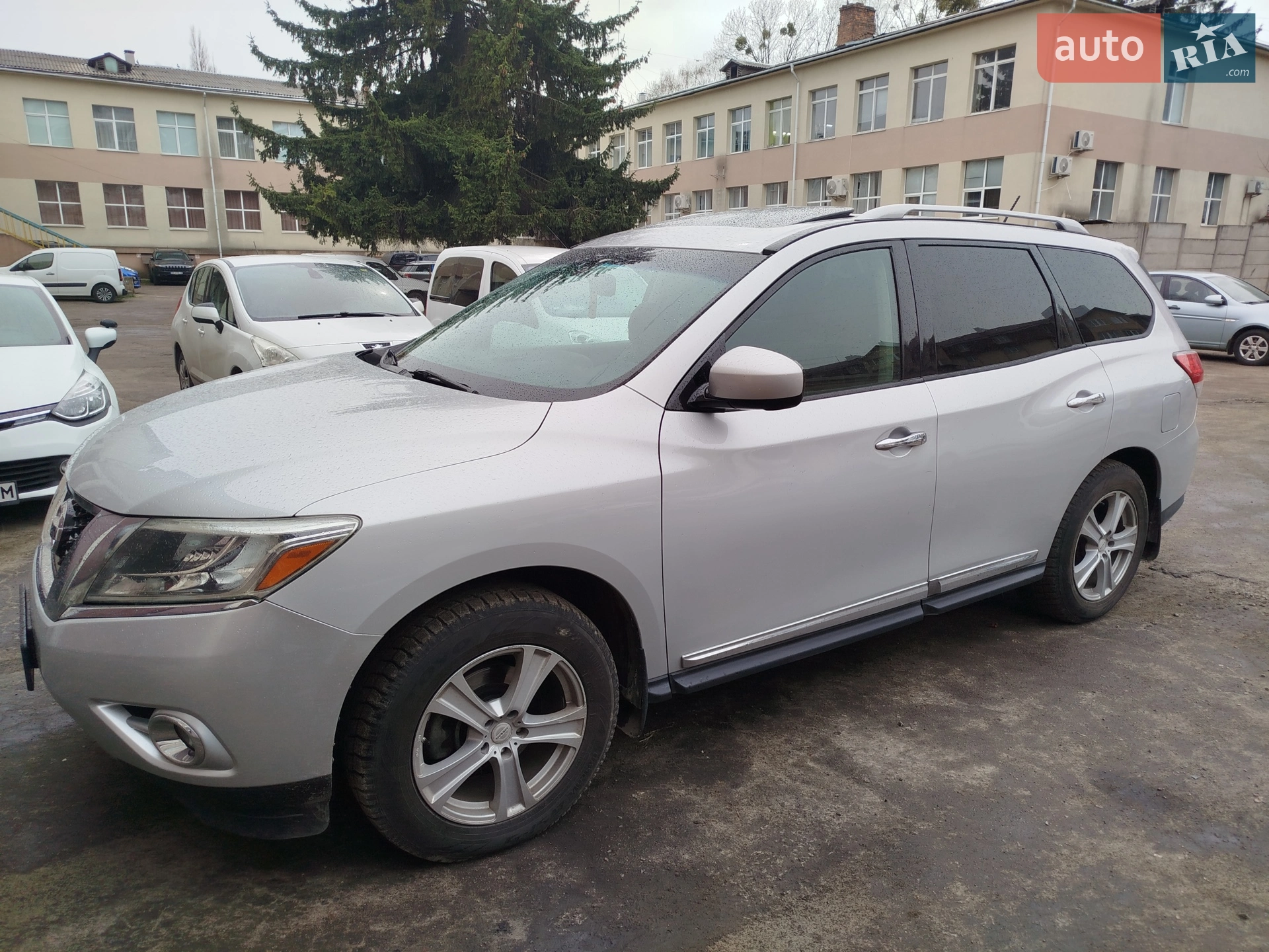 2012 Nissan Pathfinder - фото 1