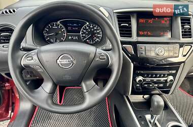 Внедорожник / Кроссовер Nissan Pathfinder 2013 в 