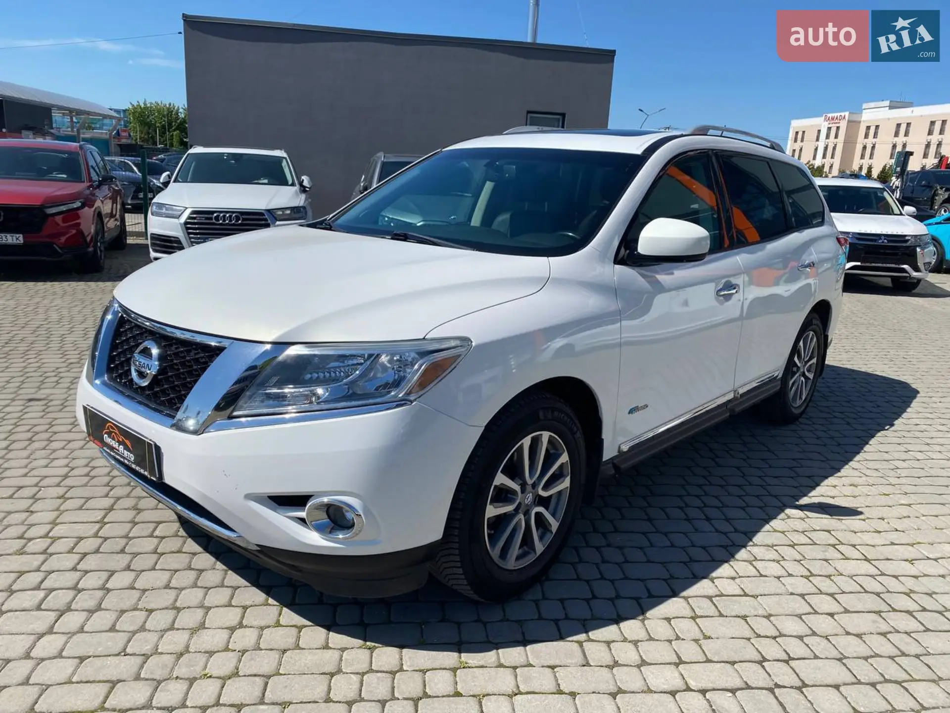 2014 Nissan Pathfinder - мініатюра 3