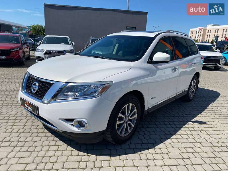 Позашляховик / Кросовер Nissan Pathfinder 2014 в Львові