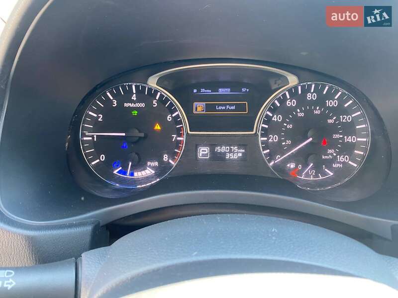 Позашляховик / Кросовер Nissan Pathfinder 2014 в Львові
