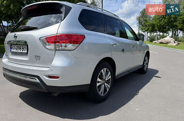 Внедорожник / Кроссовер Nissan Pathfinder 2016 в 