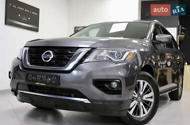 Внедорожник / Кроссовер Nissan Pathfinder 2018 в Дрогобыче