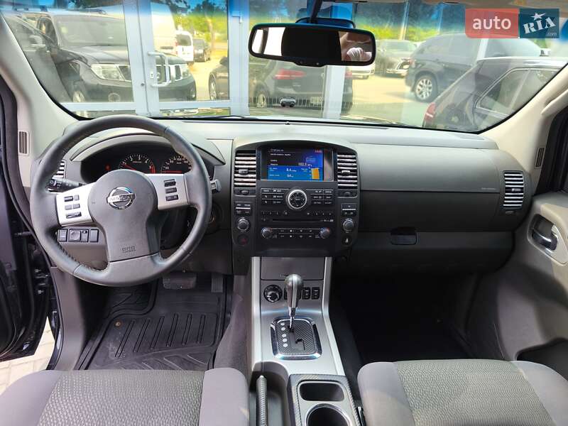 Позашляховик / Кросовер Nissan Pathfinder 2012 в Дніпрі