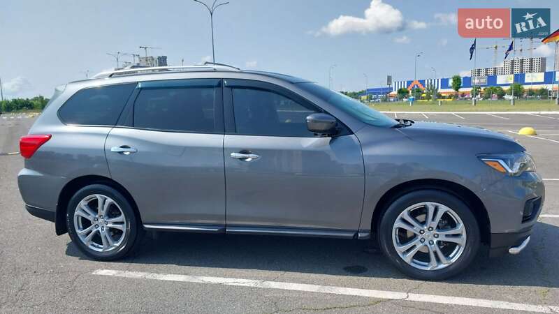 Позашляховик / Кросовер Nissan Pathfinder 2018 в Києві