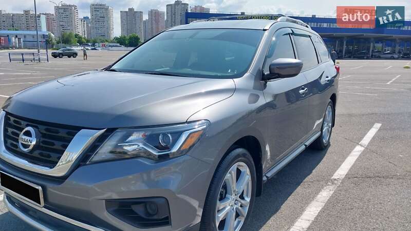 Позашляховик / Кросовер Nissan Pathfinder 2018 в Києві