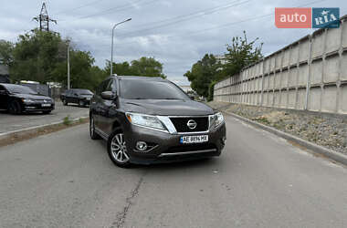 Позашляховик / Кросовер Nissan Pathfinder 2016 в Дніпрі