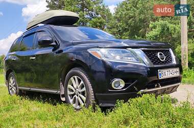 Внедорожник / Кроссовер Nissan Pathfinder 2013 в 