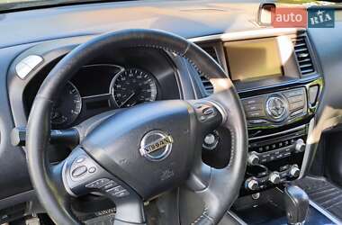 Внедорожник / Кроссовер Nissan Pathfinder 2013 в 