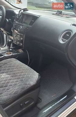 Позашляховик / Кросовер Nissan Pathfinder 2013 в Фастові